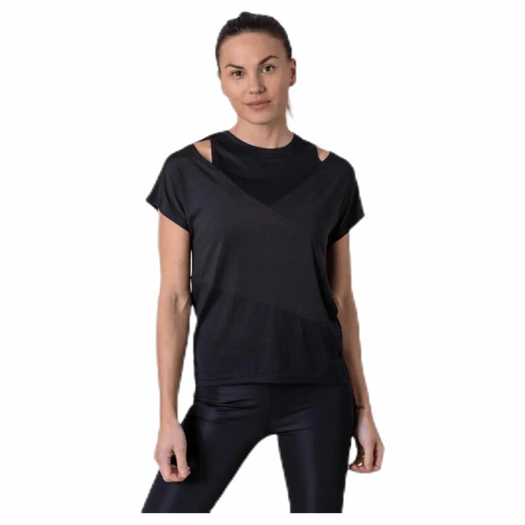 Alula Tee Black*BLACC New
