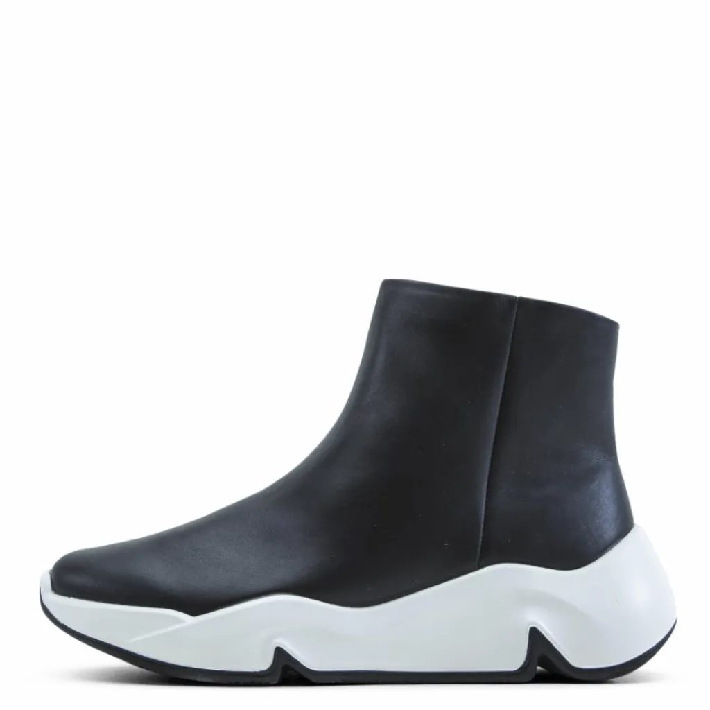 Chunky Sneaker Black*ECCO Discount