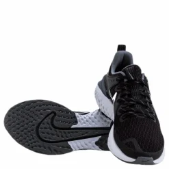 Nike Legend React 2 White/Black New
