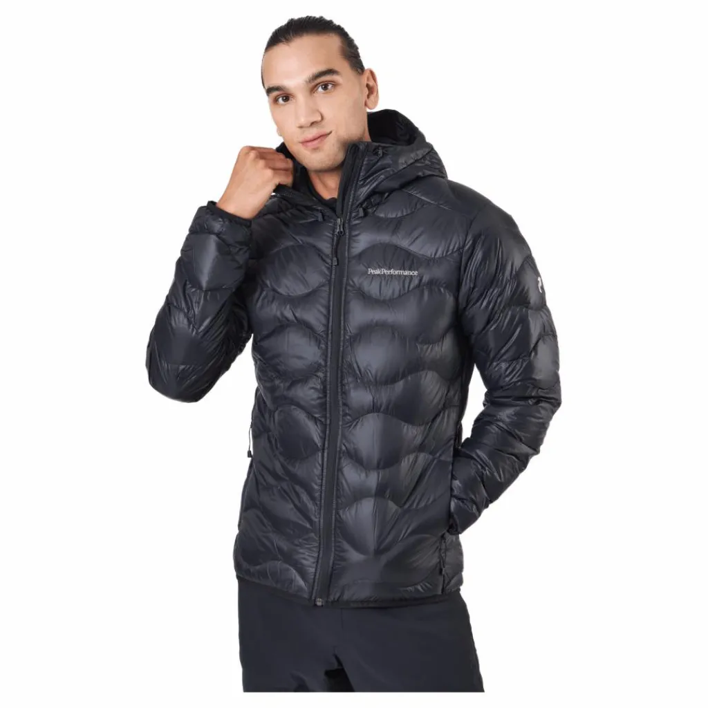 M Helium Down Hood Jacket Black*Peak Performance Clearance