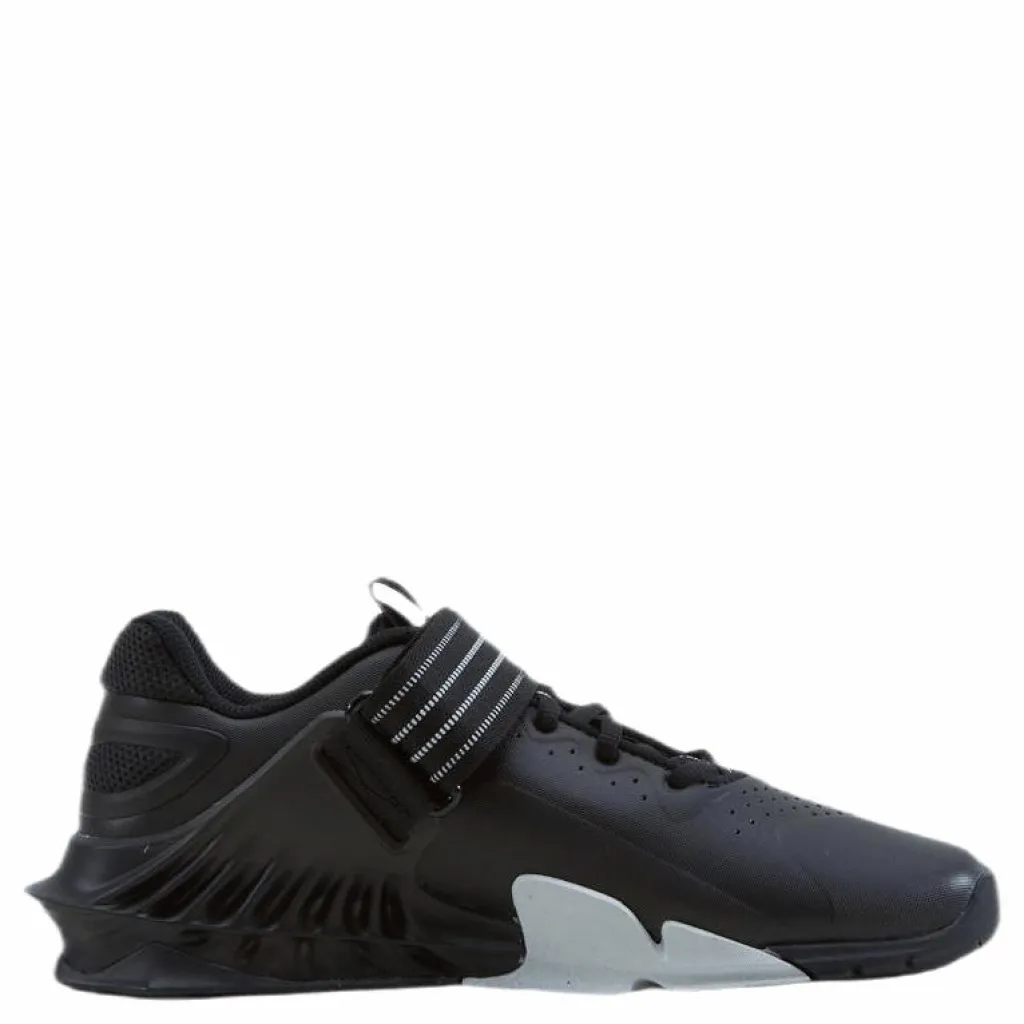 Nike Savaleos White/Black Svart
