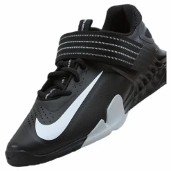 Nike Savaleos White/Black Svart