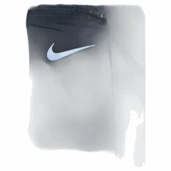 Nike Tempo Luxe 3